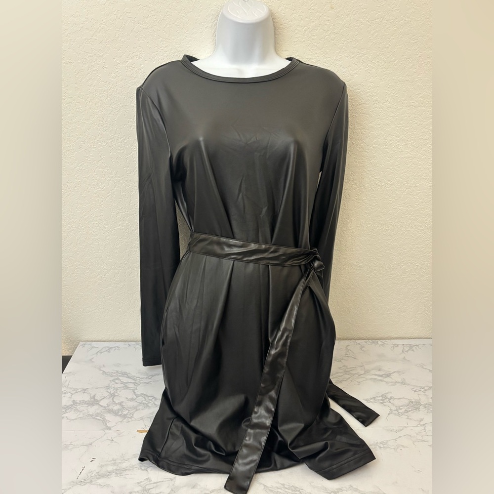 Black Faux Leather Strapless Mini Dress L Pullover Belted Long Sleeve - Picture 1 of 5